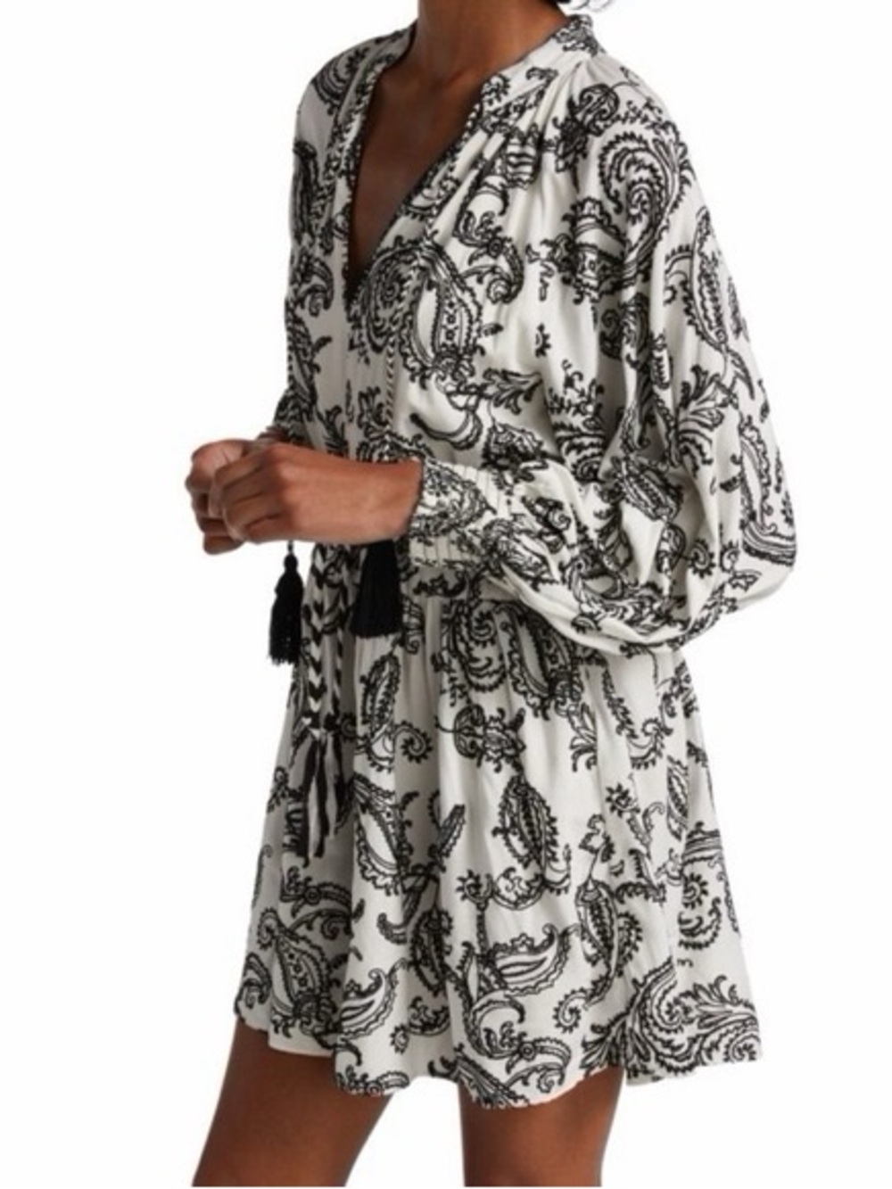 Alice + Olivia Lilian
Embroidered Mini Dress Black/ White Size 8